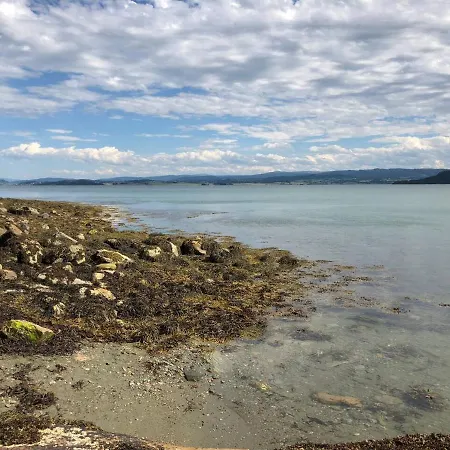 Beautiful 3 Bed In With Seaview *