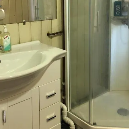 Casa vacanze - Sleeps 6 - Parking - Patio *